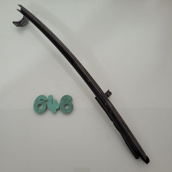 Guia Vidro Porta Dianteira Esquerda Honda City 2009 A 2013