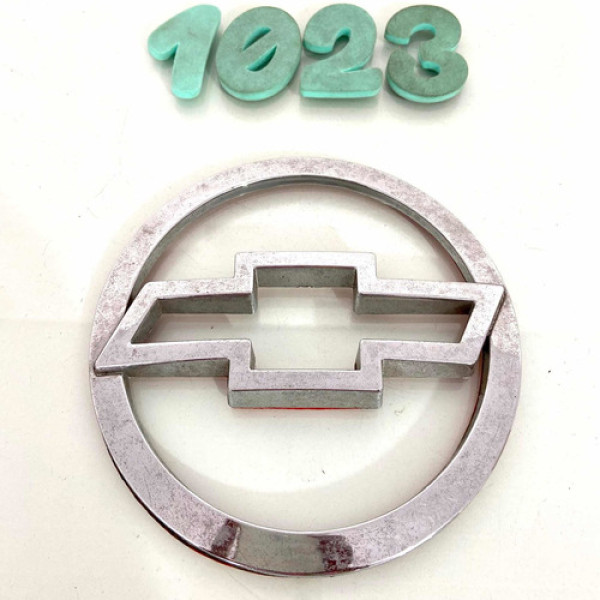 Emblema Traseiro- Grande/ Chevrolet - Cx 1023