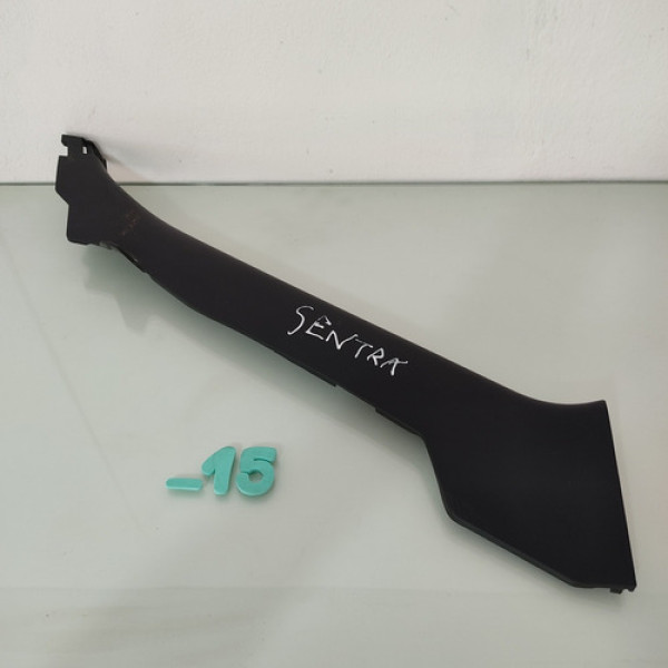 Acabamento Coluna Traseira Direita Nissan Sentra 2015 