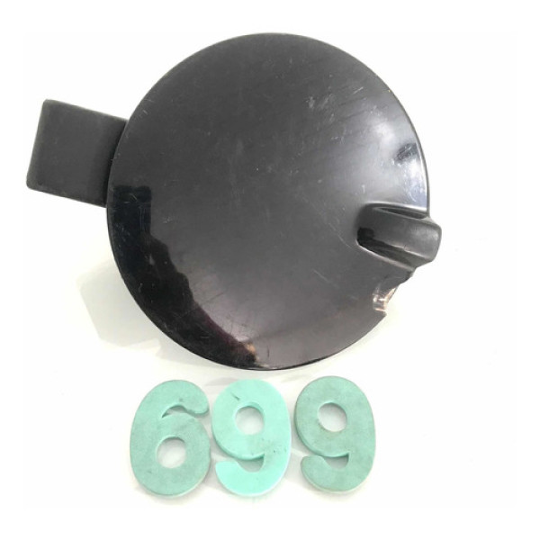 Tampa Portinhola Tanque Gm Vectra C/ Detalhe