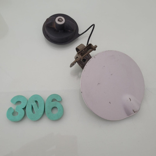 Portinhola Tanque De Combustível Com Tampa Fiat Freemont