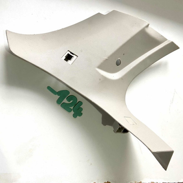 Acabamento Coluna Traseira Esquerda Fiat Freemont - S-124