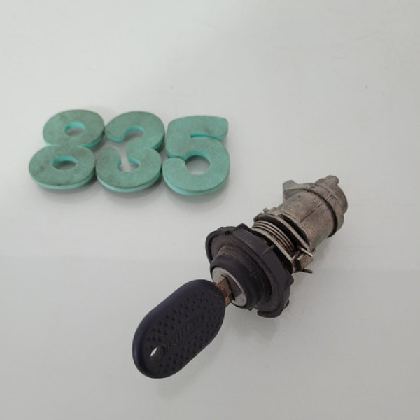 Cilindro Com Chave Da Tampa Traseira Fiat Palio Cx 835