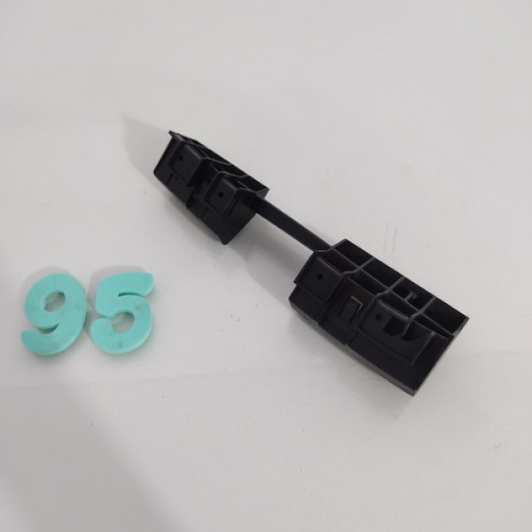 Guia Farol Dianteiro Esquerdo   Nissan Sentra 2015