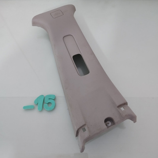 Acabamento Superior Coluna T Lado Direito Nissan Sentra 2015