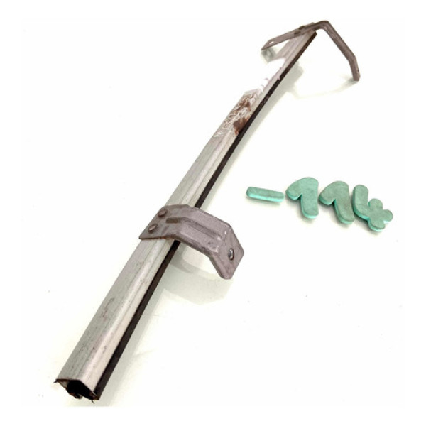 Guia De Vidro  Dianteiro Direito Nissan March - -114