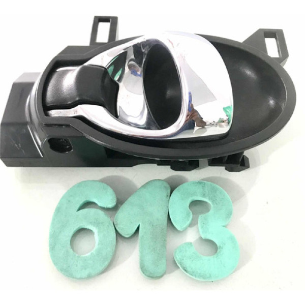 Maçaneta Interna Dianteiro Direito Nissan Versa/ March