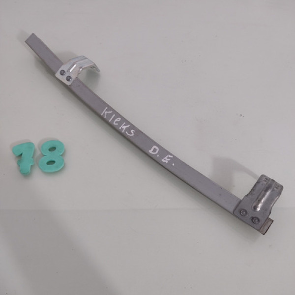 Guia Vidro Porta Dianteira Esquerda Nissan Kicks 