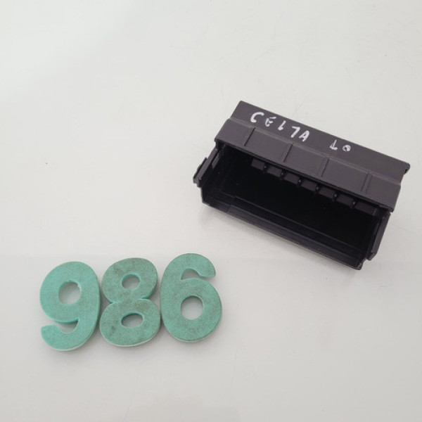 Tampa Da Caixa De Fusíveis Gm Celta Cod 93281068 Cx 986