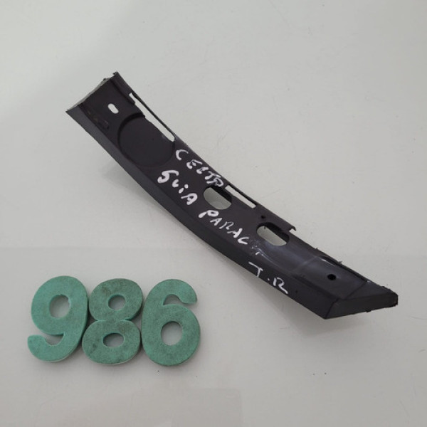 Guia Parachoque Traseiro Esquerdo Gm Celta Cx 986