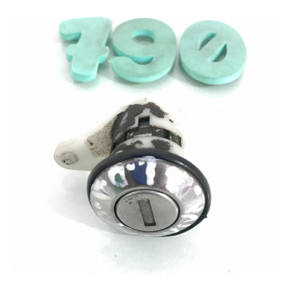 Cilindro De Porta Lado Direito Dianteiro Uno Vivace - Cx 790