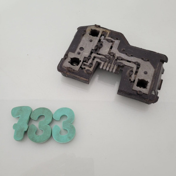 Circuito Lanterna Traseira Esquerda Gm Monza 1987 Cx 733