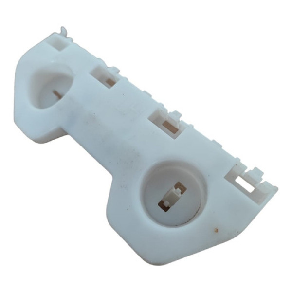 Guia Parachoque Dianteiro Esquerdo Nissan Versa 2012 A 2015