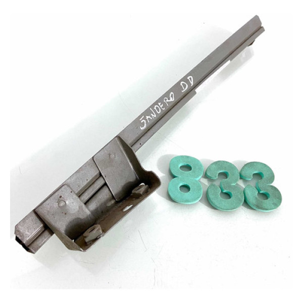 Guia Vidro Porta Dianteira Direita Sandero - Cx 833