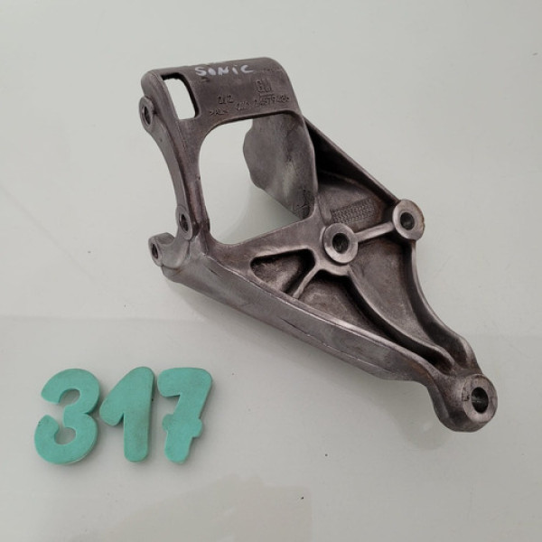 Suporte Bomba Direção Gm Onix 1.4 Cod 24579485