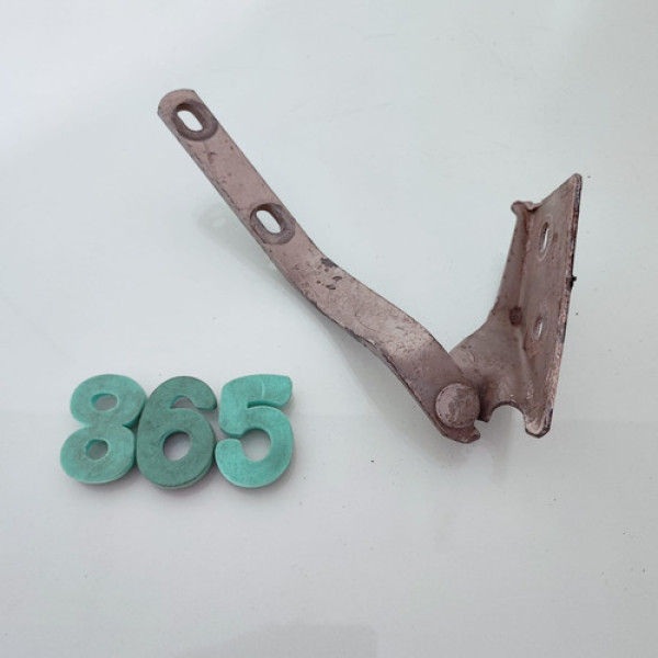 Dobradiça Do Capo Lado Direito Vw Golf 1995 A 1998 Cx 865