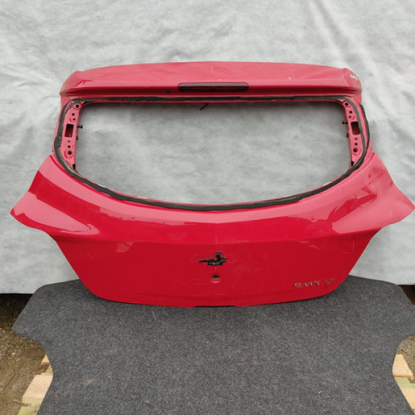 Tampa Traseira Porta Malas Gm Onix - Detalhe