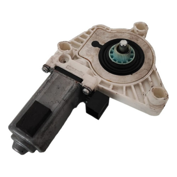 Motor Vidro Elétrico Dianteiro Direito Vw Passat 2016 A 2020