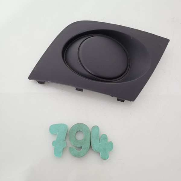 Moldura Farol De Milha Lado Direito Gm Agile Cx 794