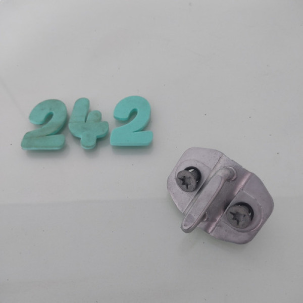 Batente Porta Traseira Direita Jeep Renegade 