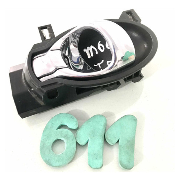 Maçaneta Interna Traseira Direita Nissan March/ Versa 