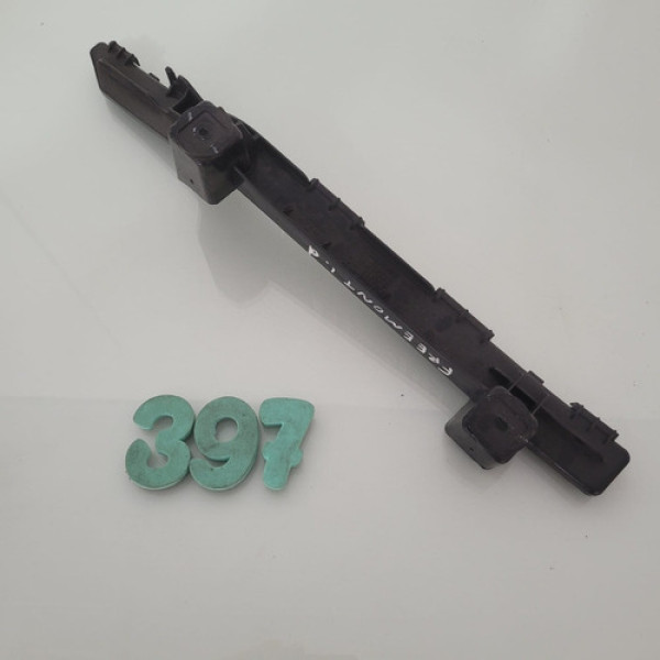 Guia Parachoque Traseiro Direito Fiat Freemont 05178412ae