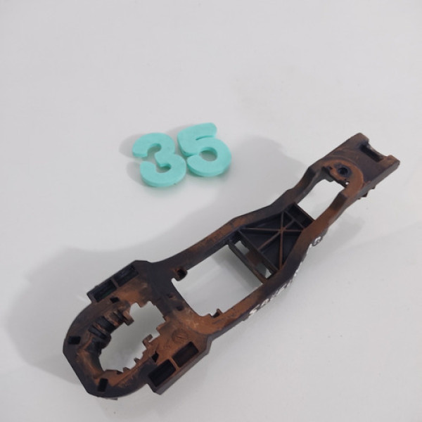 Suporte Maçaneta Dianteira Direita Vw Saveiro G6