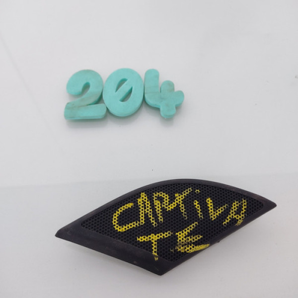 Grade Alto Falante Traseiro Esquerdo Gm Captiva