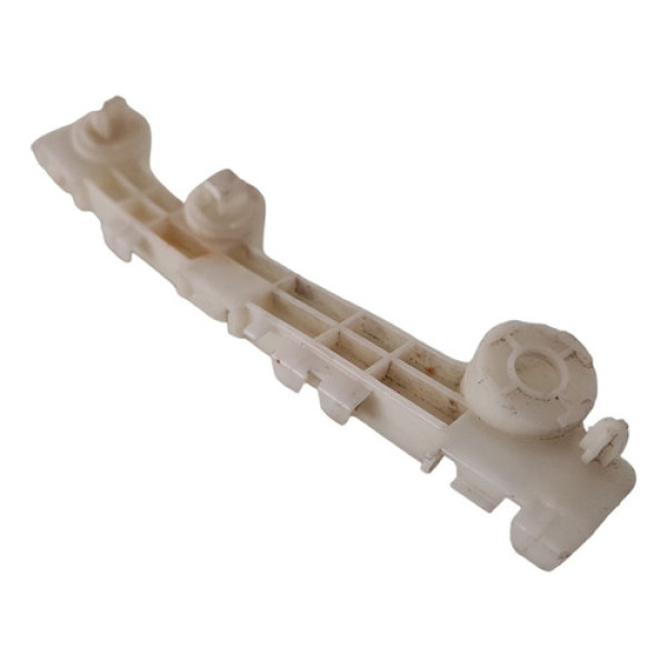 Guia Paralama Lado Direito Mitsubishi L200 2021 A 2023