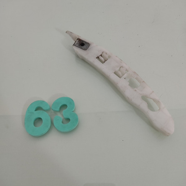 Guia Parachoque Traseiro Direito Peugeot 208