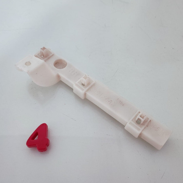 Guia Parachoque Dianteiro Direito Mitsubishi Lancer  Cx 4