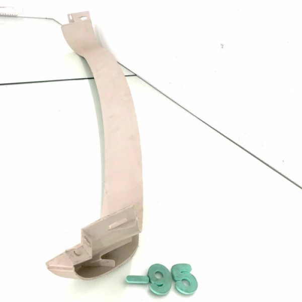 Acabamento Superior Da Tampa Traseira Fiat Freemont - S-95