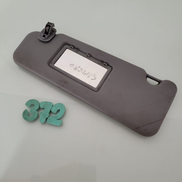 Quebra Sol Lado Esquerdo Renault Sandero Detalhe