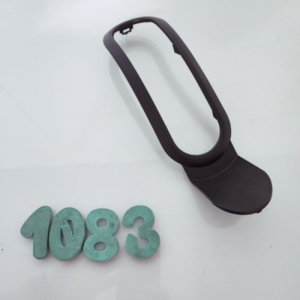 Moldura Da Alavanca De Câmbio Ford Fiesta 2004 Cx 1083