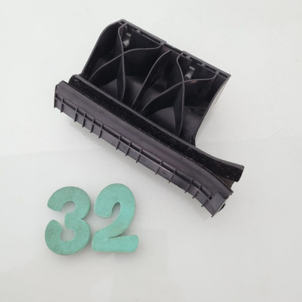 Guia Vidro Porta Dianteira Esquerda Peugeot 208 Cx 32