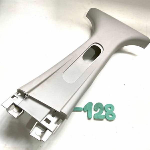 Acabamento Coluna Central Cinto L. Direito Argo 17/21- S-128