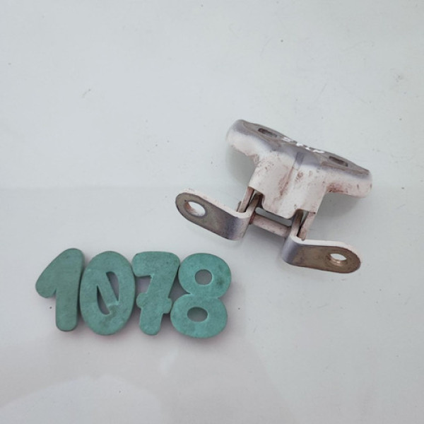 Dobradiça Porta Dianteira Direita Gm Spin Cx 1078