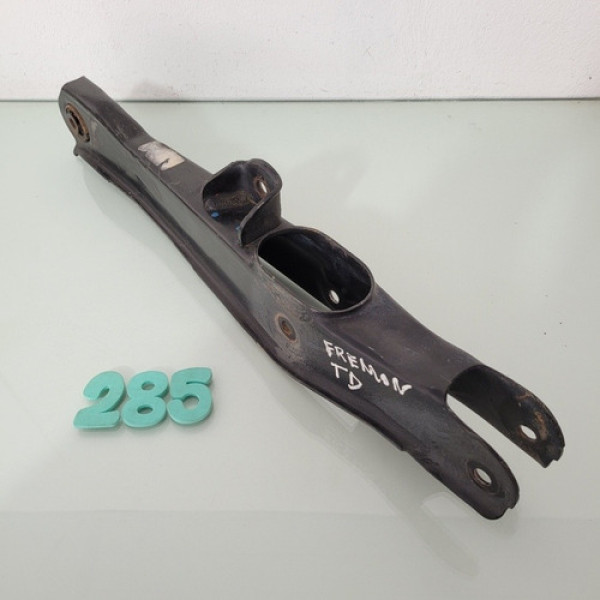 Balança Bandeja Suspensão Traseira Direita Fiat Freemont 