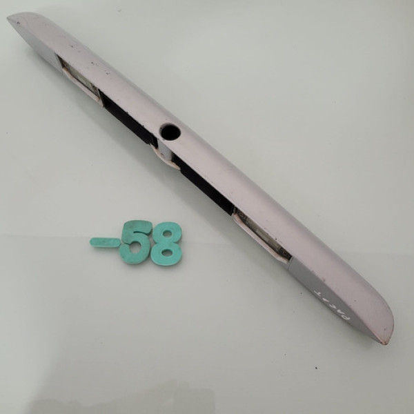 Moldura Tampa Traseira Vw Passat 1999 Cod 3b0827757