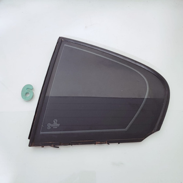 Vidro Fixo Traseiro Esquerdo Bmw 328i Cx 6f