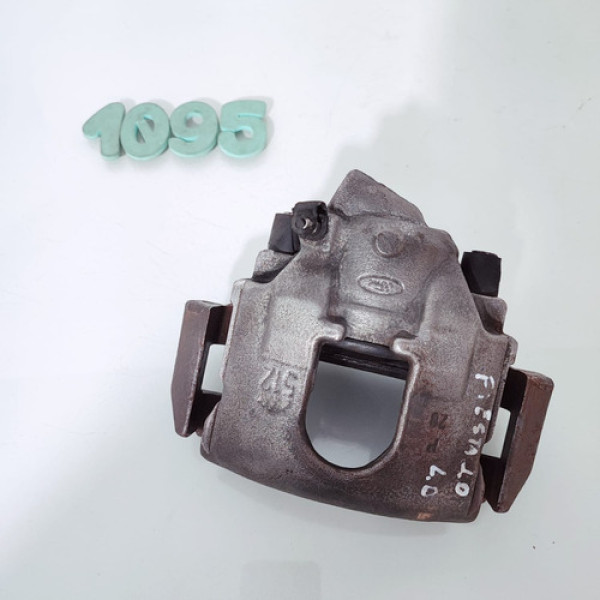 Pinça De Freio Dianteiro Direito Ford Fiesta 2004 Cx 1095