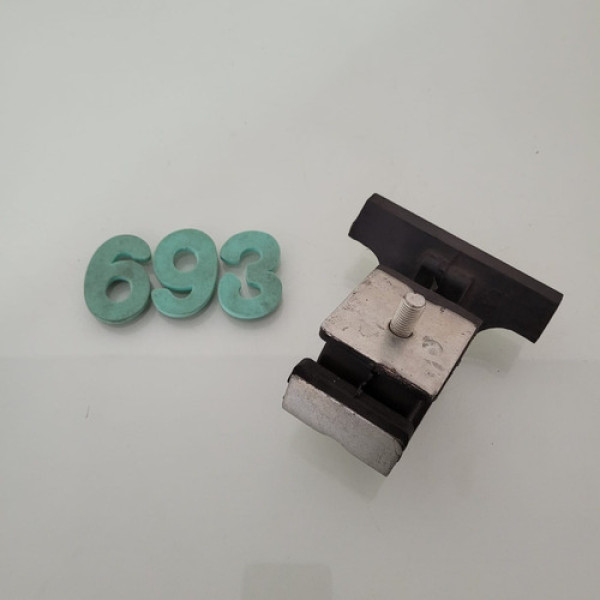 Coxim Traseiro Do Motor Haffei Towner Cod 465q1001805