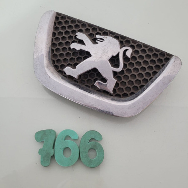 Emblema Parachoque Dianteiro Peugeot 307 Cx 766
