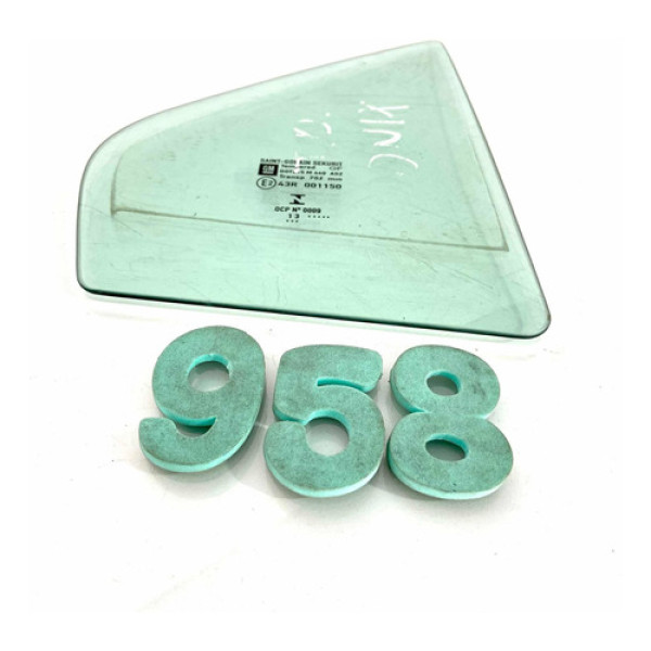 Vidro Fixo Traseiro Direito Gm Onix - Cx 958