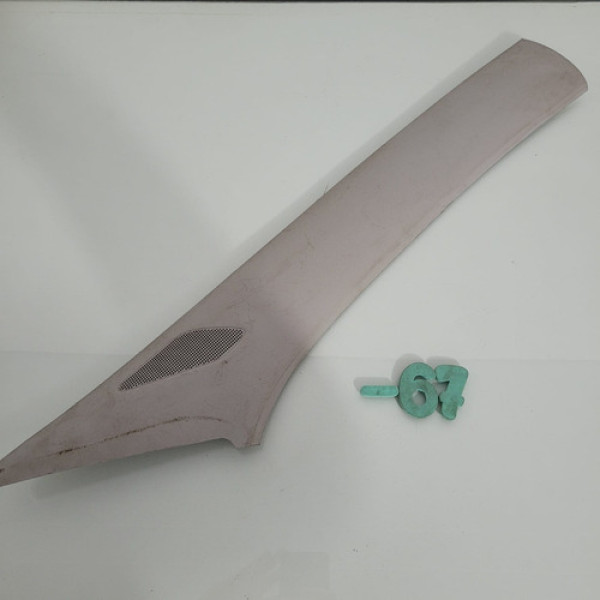 Acabamento Coluna Parabrisa Lado Direito Vw Saveiro G5